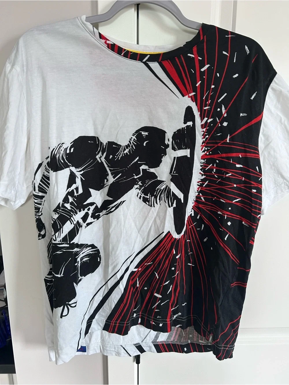 Robert Graham Marvel Captain In Charge Graphic T-Shirt Short Sleeve Collectible - Picture 5 of 7